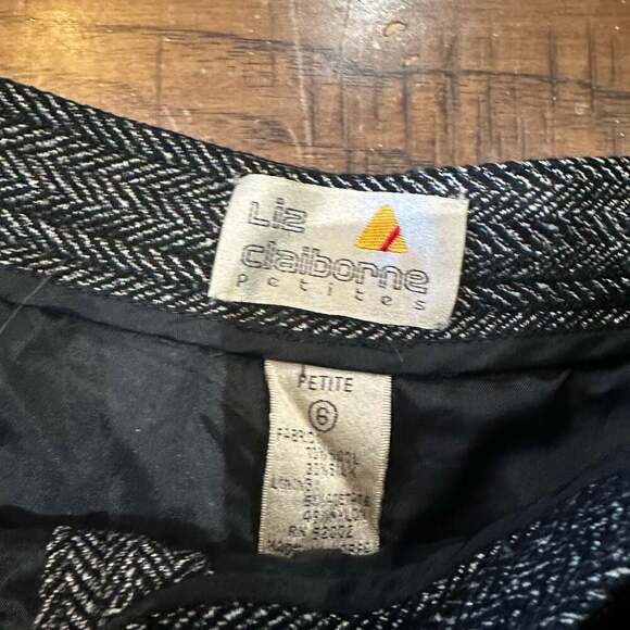 Liz Claiborne Emma Black Metallic Weave Ankle Pants Size 6 Midrise - Picture 3 of 6